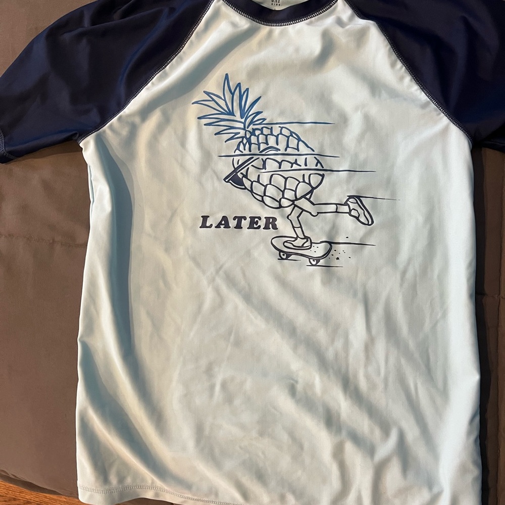 Gap swim shirt